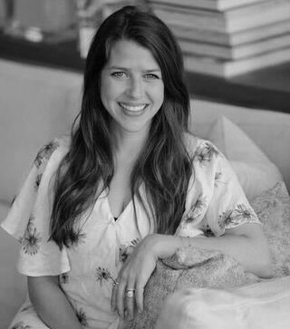 Kara Dimon<br>Psychotherapist
